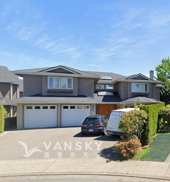 251113205355_front yard.png